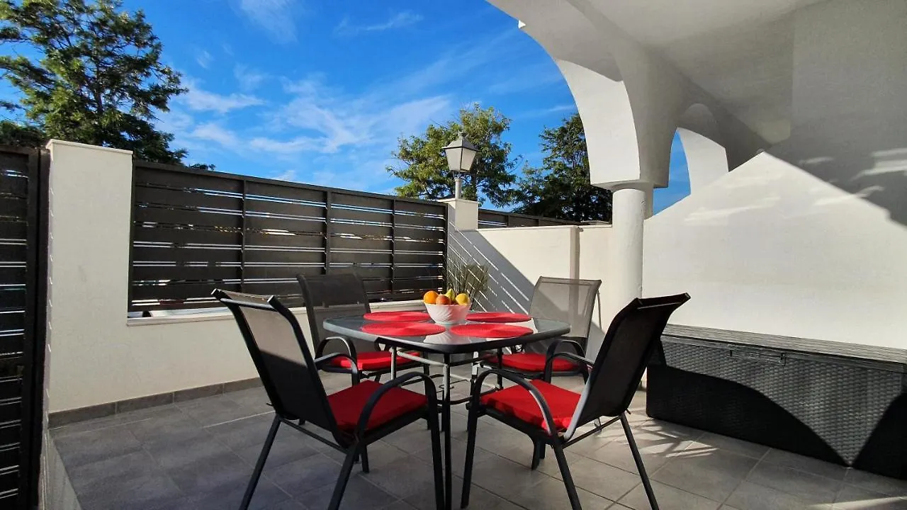 Nice Duplex Home, Marbella, See View, Hotel Resort